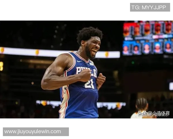 德里克怀特称恩比德为顶级大个子强调团队合作是限制他的关键