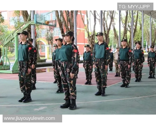 胡睿宝谈陈涛上任后训练强度提升热天气考验球队的拼搏精神与毅力 胡睿宝谈陈涛上任后训练强度提升热天气考验球队的拼搏精神与毅力